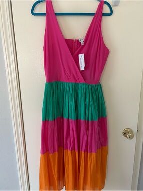 Mi Bright Fuchsia V-Neck Dress